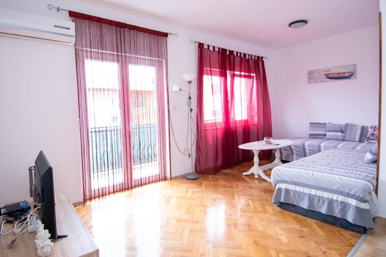 Apartmani Ivana Kaštela Kültér fotó