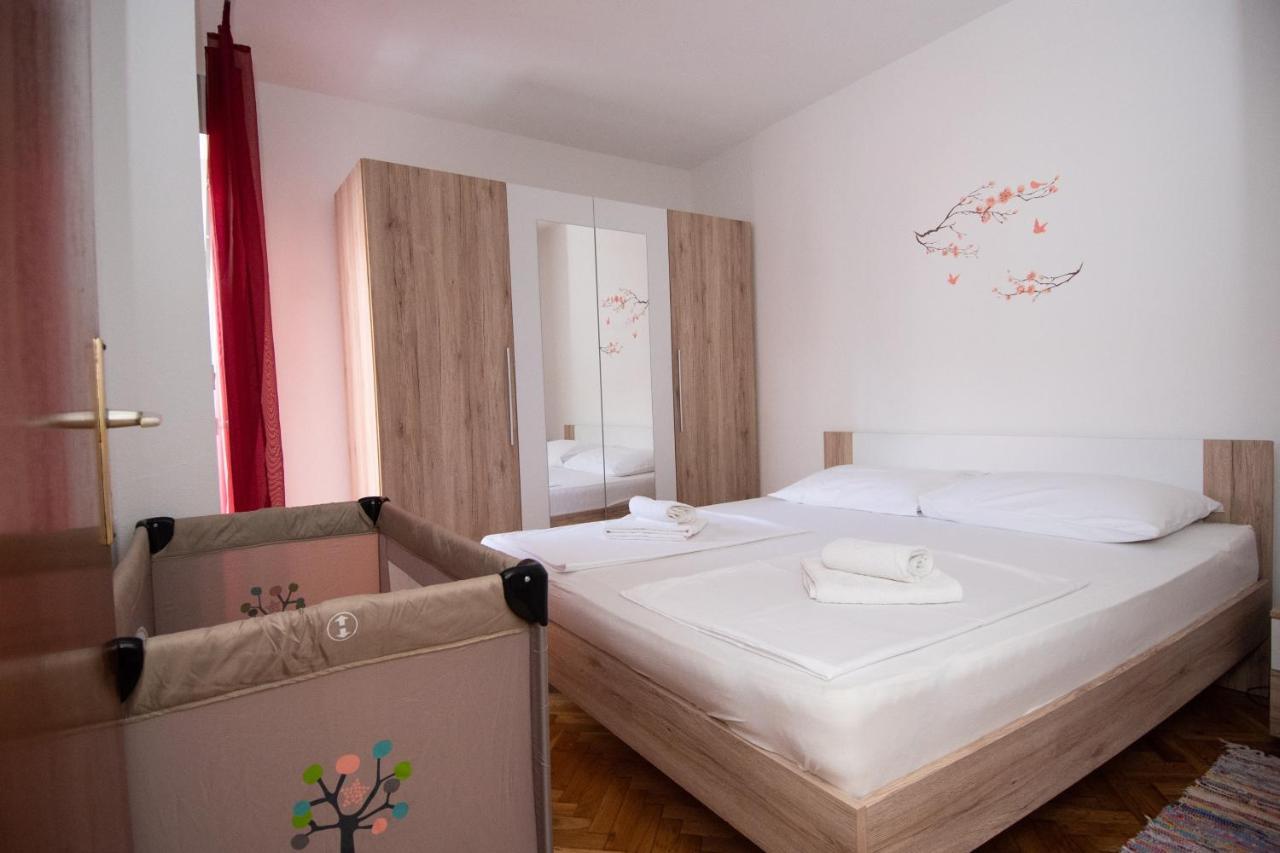 Apartmani Ivana Kaštela Kültér fotó