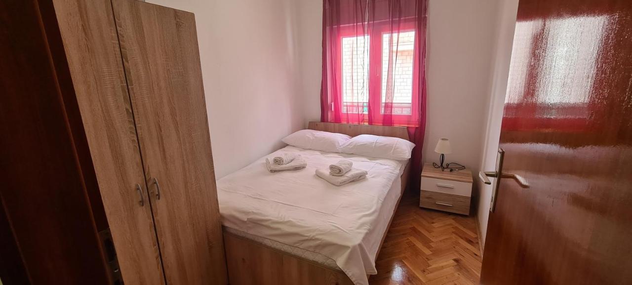 Apartmani Ivana Kaštela Kültér fotó
